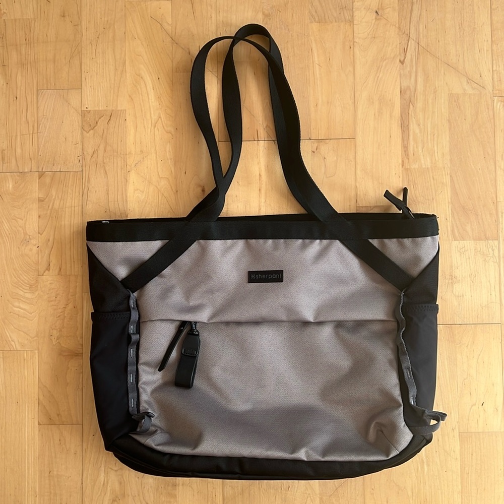 Gorgeous Sherpani Tote Bag